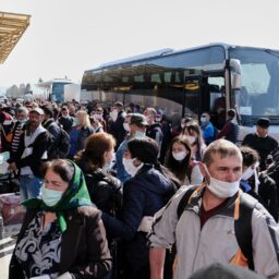 Șumudică, derapaj la adresa românilor care pleacă în Germania. ”Au îmbolnăvit jumătate din țară și acum se duc la sparanghel”