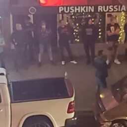  ”Mafia rusă în acțiune!” Motivul incredibil pentru care un patron de restaurant a transmis acest mesaj