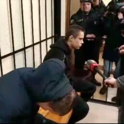 Gestul incredibil făcut de sora fraţilor condamnaţi la moarte imediat după ce s-a dat verdictul