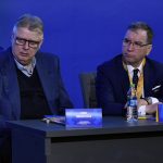 Valeriu Argăseală şi-a lansat noul volum de poezii! Mihai Stoica a fost prezent la eveniment