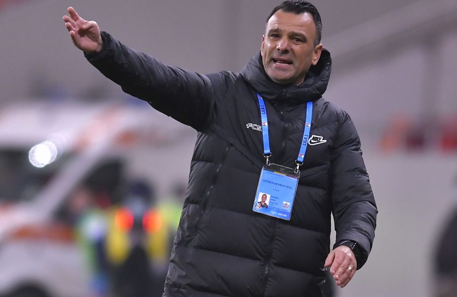 FCSB – CFR Cluj 3-3 | Toni Petrea, reacție acidă după ce ultrașii i-au cerut demisia. „Mă concentrez numai la joc!” Ce a spus despre derby-ul cu Dinamo