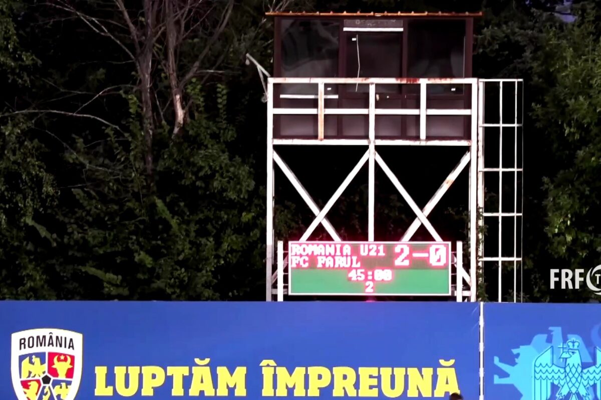 Scor de tenis la debutul lui Mutu
