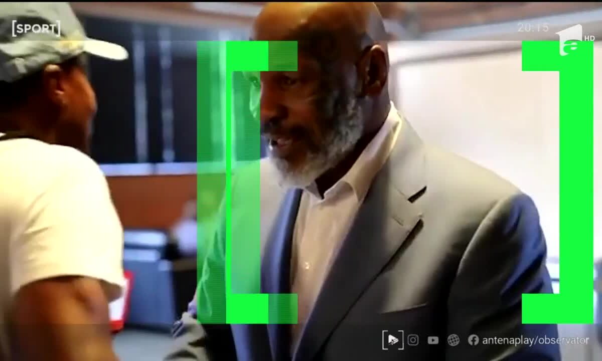 Mike Tyson se întoarce în ring