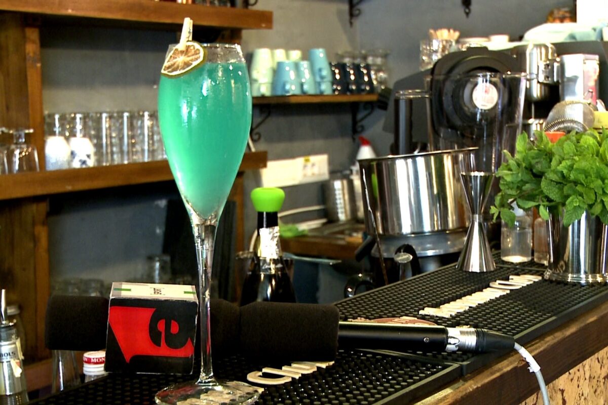 Leii din Craiova vor face baie în cocktailuri, dacă aduc titlul după 29 de ani!