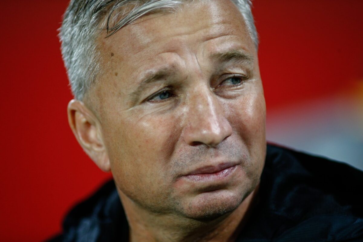 Dan Petrescu ia aproape 1 milion de euro, daca e dat afara de la Cluj!