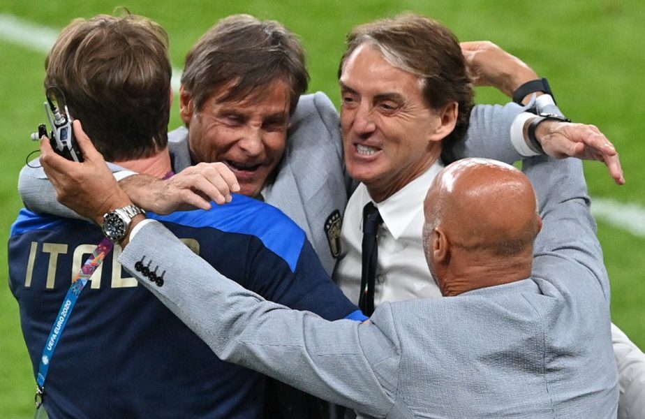 EURO 2020 | Mesajul uluitor transmis de scoţieni, cu o zi înaintea finalei Italia – Anglia: „Salvează-ne, Roberto!”