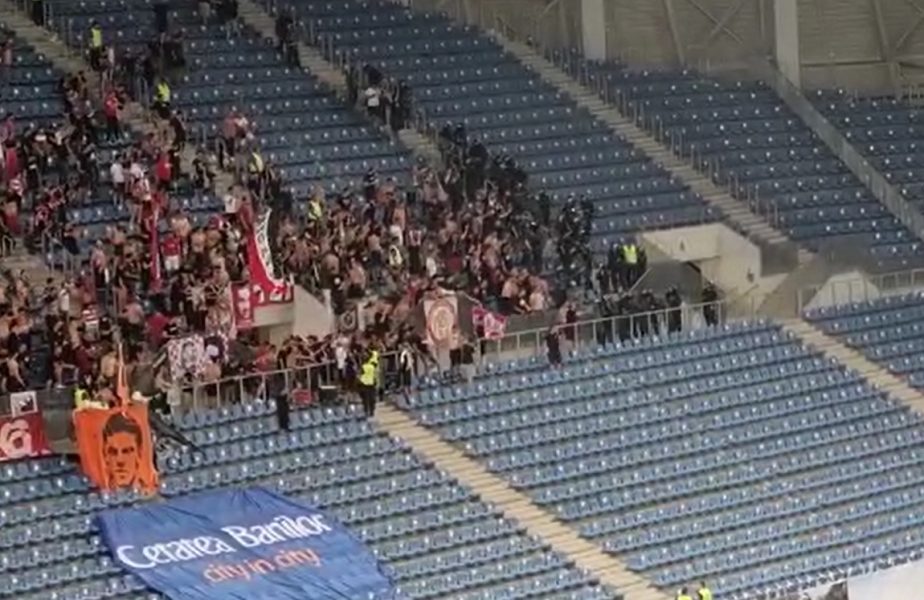 Incidente la FC U Craiova – Dinamo. Fanii olteni au încercat să meargă peste rivali. Intervenţie în forţă a jandarmilor. Mesaje fabuloase afişate de galerii