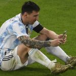 ionel Messi a rămas singur pe teren şi şi-a sunat familia