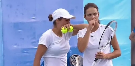 Jocurile Olimpice 2020 | Monica Niculescu şi Raluca Olaru, crize de nervi la Tokyo. Au urlat în timpul meciului şi sunt OUT de la Jocurile Olimpice