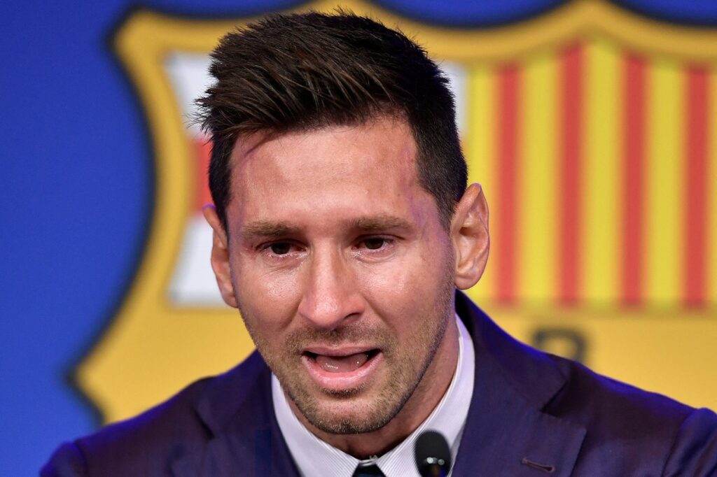Lionel Messi, în lacrimi la despărțirea de Barcelona