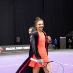 Moment genial la Transylvania Open! Jaqueline Cristian s-a transformat în „Dracula”. Românca și-a pus pelerină înaintea meciului de debut