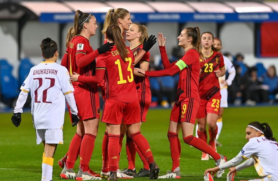 Meci halucinant la fotbal feminin! Uluitor ce s-a întâmplat în prima repriză dintre Belgia și Armenia