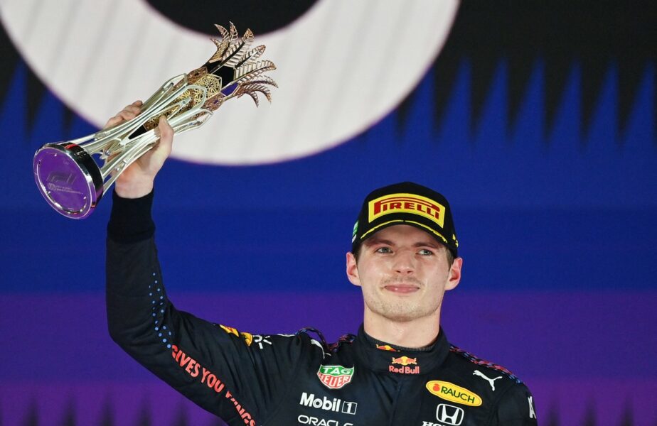 Moment istoric pentru Max Verstappen! A câştigat finala sezonului de la Abu Dhabi şi e în premieră campion mondial. Finalul a fost uluitor!