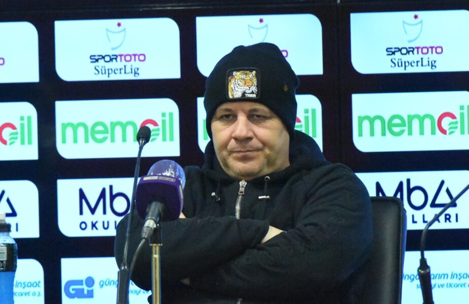 Marius Şumudică, într-o conferință de presă, când o antrena pe Yeni Malatyaspor în Turcia