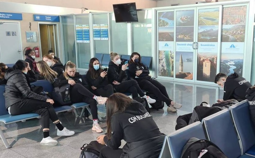 Probleme pentru CSM București! ”Tigroaicele”, blocate în aeroport! Anunțul făcut de club