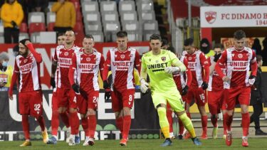 FC Argeș – Dinamo 2-1. Flavius Stoican, debut cu înfrângere. „Câinii” au avut două goluri anulate. Alb-roșiii riscă să ajungă pe ultimul loc în Liga 1