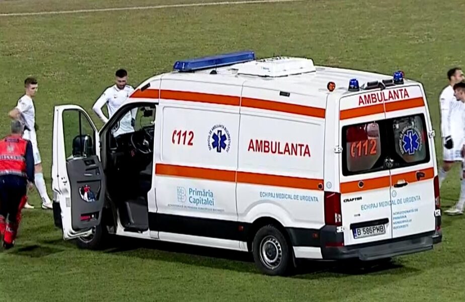 Dinamo – FCSB | Antoni Ivanov, dus de urgenţă la spital cu ambulanţa. S-a ciocnit dur cu Darius Olaru