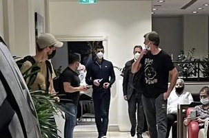 Imagini cu Novak Djokovic sub escorta poliției federale australiene!