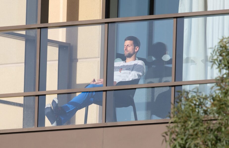 Novak Djokovic, prima reacţie după ce a ajuns într-un hotel de carantină. Mesaj pentru fani: „Apreciez enorm!”
