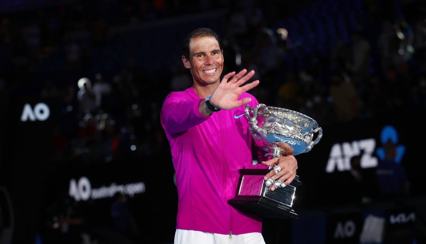 Rafael Nadal i-a depăşit pe Roger Federer şi Novak Djokovic