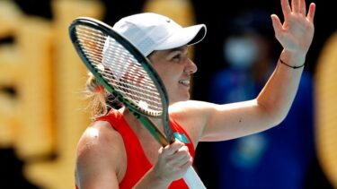 Simona Halep – Magdalena Frech 6-4, 6-3 | Punctul câștigat de campioana noastră care i-a lăsat mască pe cei de la Australian Open. ”E peste tot!”