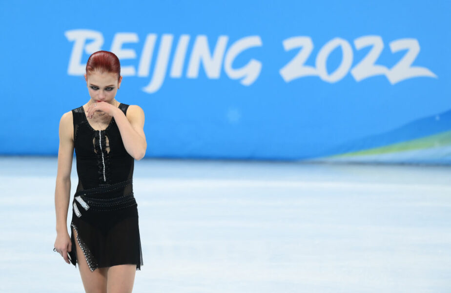 Alexandra Trusova a cedat nervos, după ce a ratat medalia de aur la Beijing: „Urăsc acest sport! Nu voi mai patina niciodată!”. Reacţia incredibilă