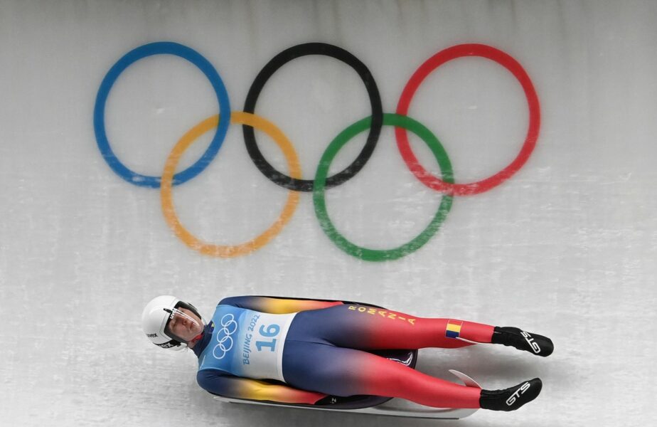 Jocurile Olimpice de iarnă | Raluca Strămăturaru s-a răsturnat cu sania şi nu a terminat cursa!