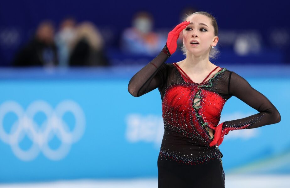 Jocurile Olimpice de iarnă | Kamila Valieva a intrat în istorie la doar 15 ani! Medalie de aur la patinaj artistic