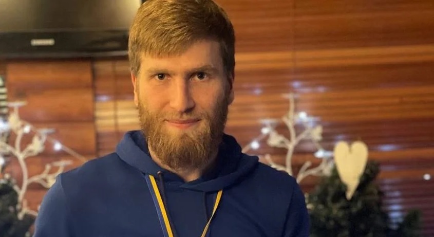 Un fotbalist ucrainean şi mama sa au murit după ce o bombă a picat pe casa lui din Ucraina. Surioara lui se zbate între viaţă şi moarte