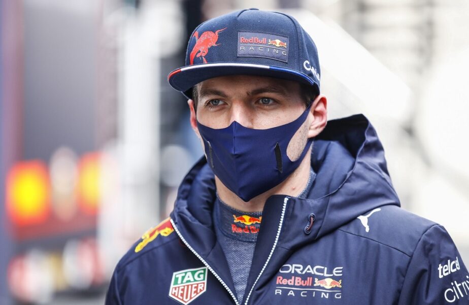 Max Verstappen a semnat un nou contract. Va fi pilotul lui Red Bull până în 2028 și va încasa un salariu fabulos