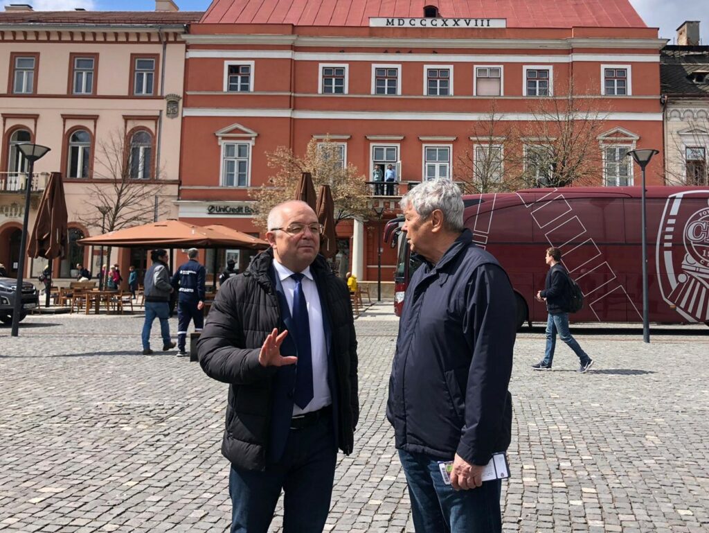 Mircea Lucescu, împreună cu Emil Boc înainte de CFR Cluj - Dinamo Kiev