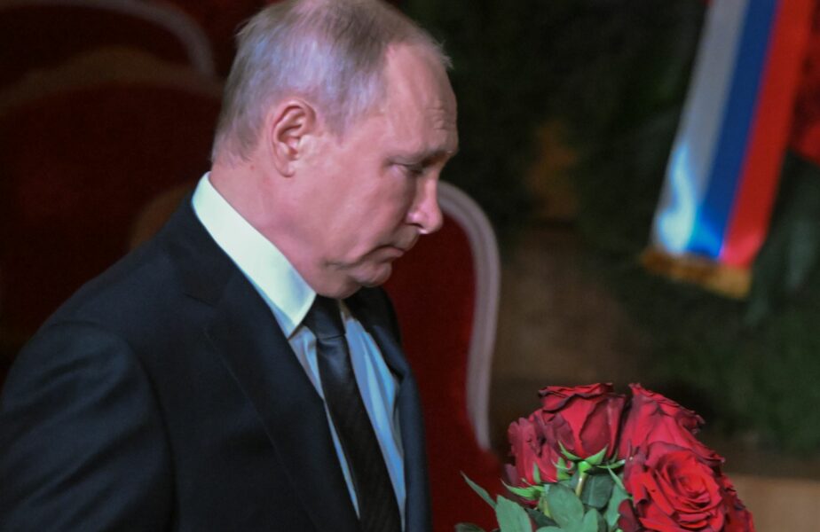 Cum este omagiată amanta lui Vladimir Putin la televiziunea de stat din Rusia. Apariție extravagantă a Alinei Kabaeva