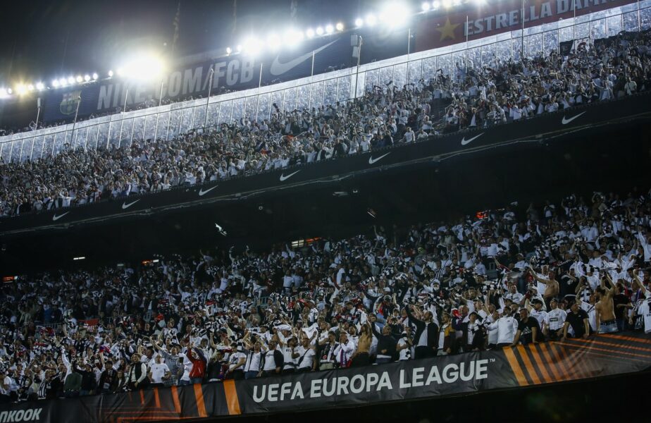 Barcelona – Frankfurt 2-3 | Scene fabuloase! Cei 30.000 de fani germani au rămas pe Camp Nou să se bucure alături de jucători, după calificarea istorică! Imagini de colecție