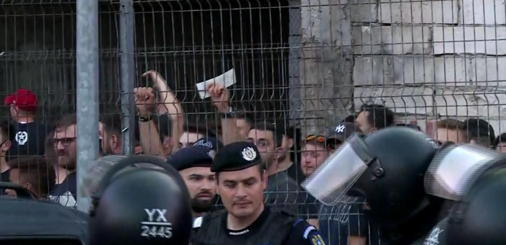Fanii lui Dinamo și CSA Steaua, în "Ștefan cel Mare"