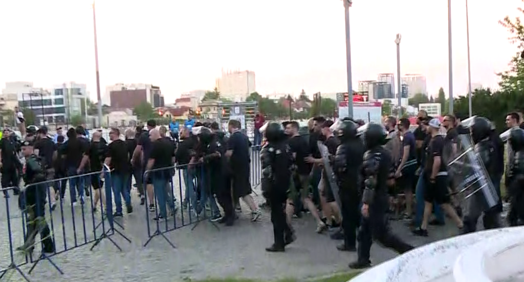Fanii lui Dinamo și CSA Steaua, în "Ștefan cel Mare"