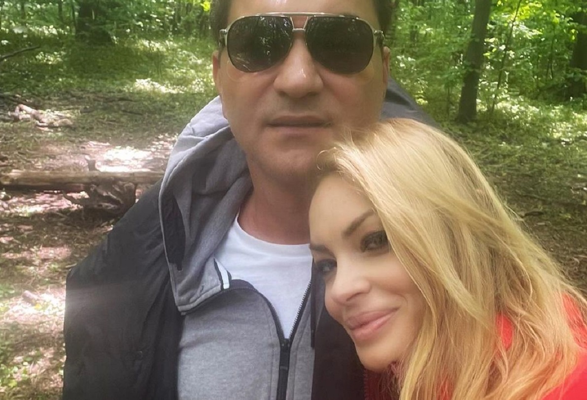 Cristi Borcea, în parc, alături de soția lui, Valentina Pelinel