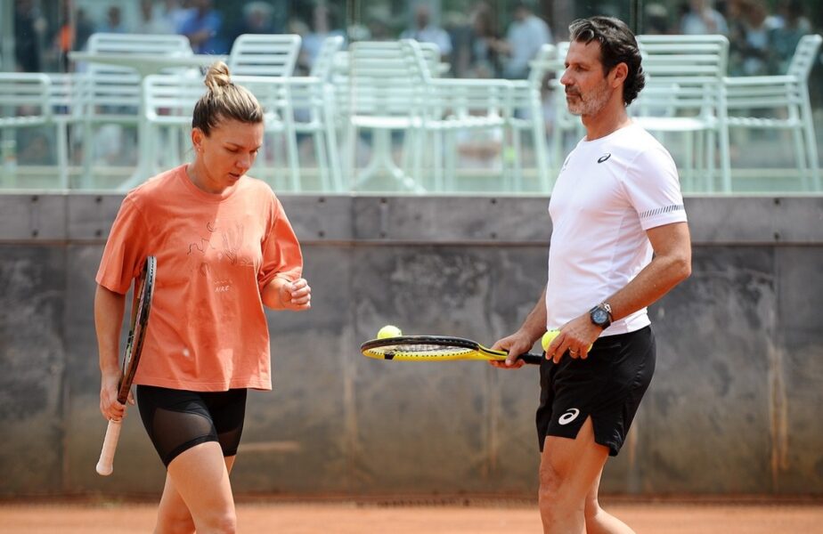 Simona Halep și Patrick Mouratoglou, în timpul unui antrenament