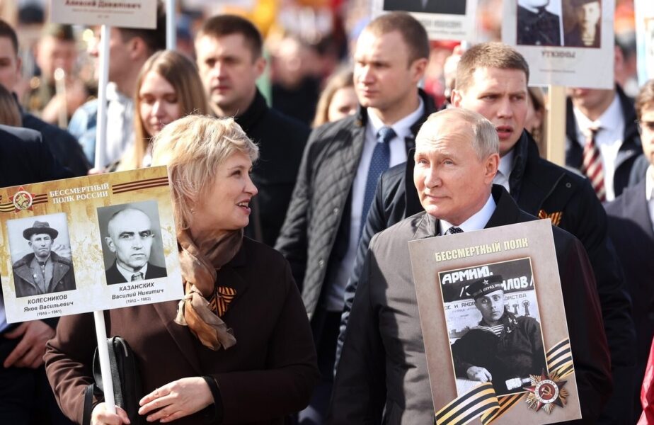 Vladimir Putin, în Piața Roșie din Moscova