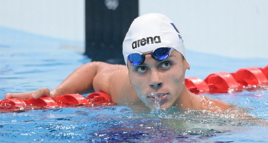 David Popovici a devenit dublu campion mondial la natație