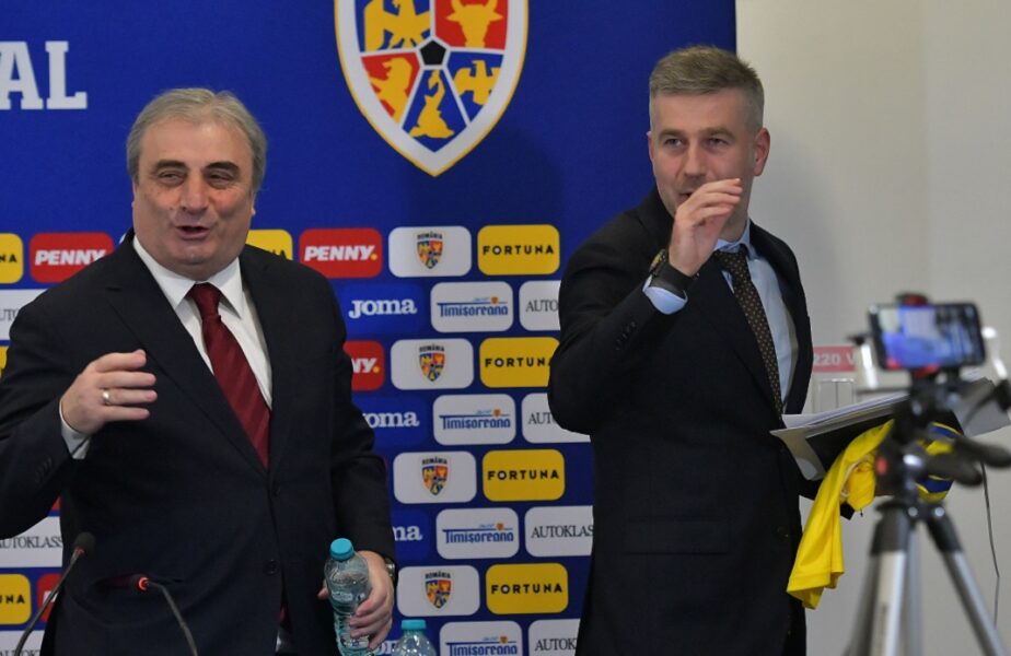 Edi Iordănescu, la conferinta de prezentare la echipa națională, alături de Mihai Stoichiță