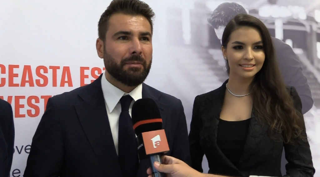 Adrian Mutu, alături de fiul și soția sa