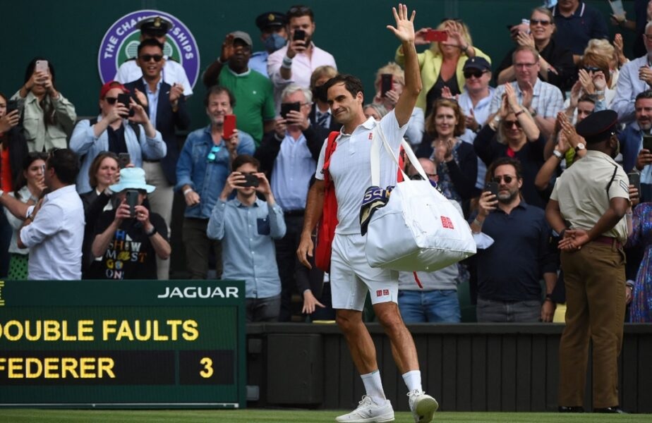 Roger Federer, în timpul unei partide la Wimbledon