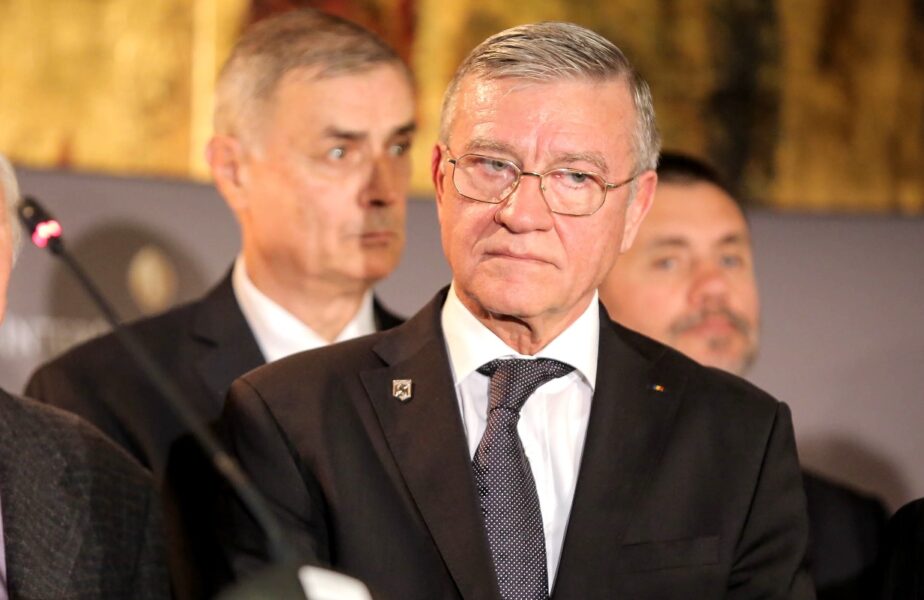 Mircea Sandu rupe tăcerea despre situaţia teribilă prin care trece România: „Avem un vârf şi ratează cu poarta goală”
