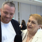 EXCLUSIV | Adrian Mutu, mesaje emoționante primite de la mamă și soție! Reacția savuroasă a lui Mirel Rădoi după ce expertul Antena 1 și-a lansat autobiografia