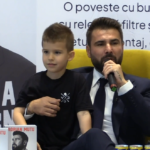 EXCLUSIV | Adrian Mutu, mesaje emoționante primite de la mamă și soție! Reacția savuroasă a lui Mirel Rădoi după ce expertul Antena 1 și-a lansat autobiografia