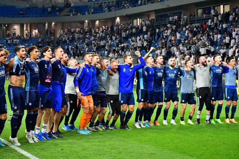 Jucătorii lui Slovan Bratislava, sărbătorind calificarea