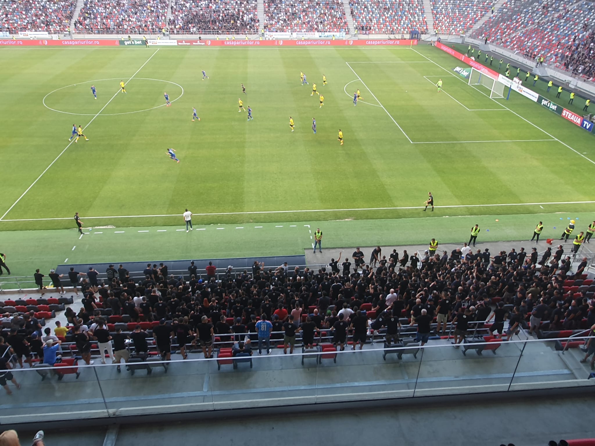 Fanii CSA Steaua au cerut demisii