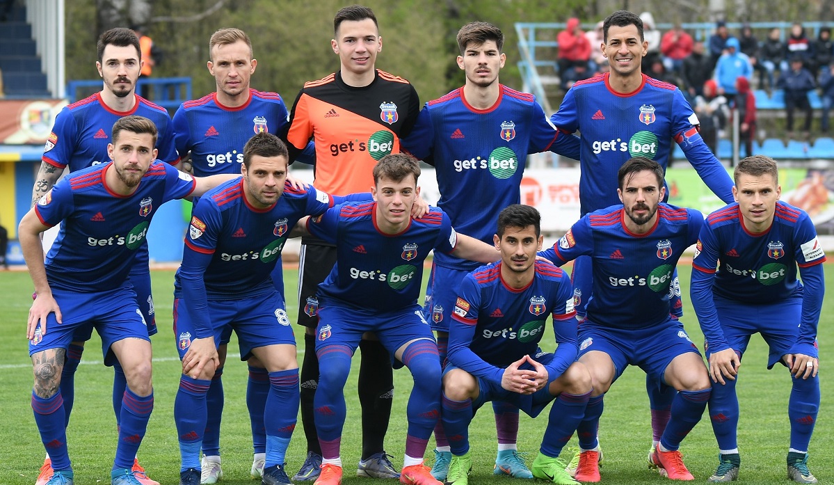Jucătorii de la CSA Steaua, în timpul unui meci