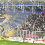 Atmosferă electrizantă la Petrolul – FCSB! Meciul a fost întrerupt din cauza fumigenelor. Coregrafie magică afișată de fanii ploieșteni