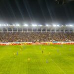 Atmosferă electrizantă la Petrolul – FCSB! Meciul a fost întrerupt din cauza fumigenelor. Coregrafie magică afișată de fanii ploieșteni